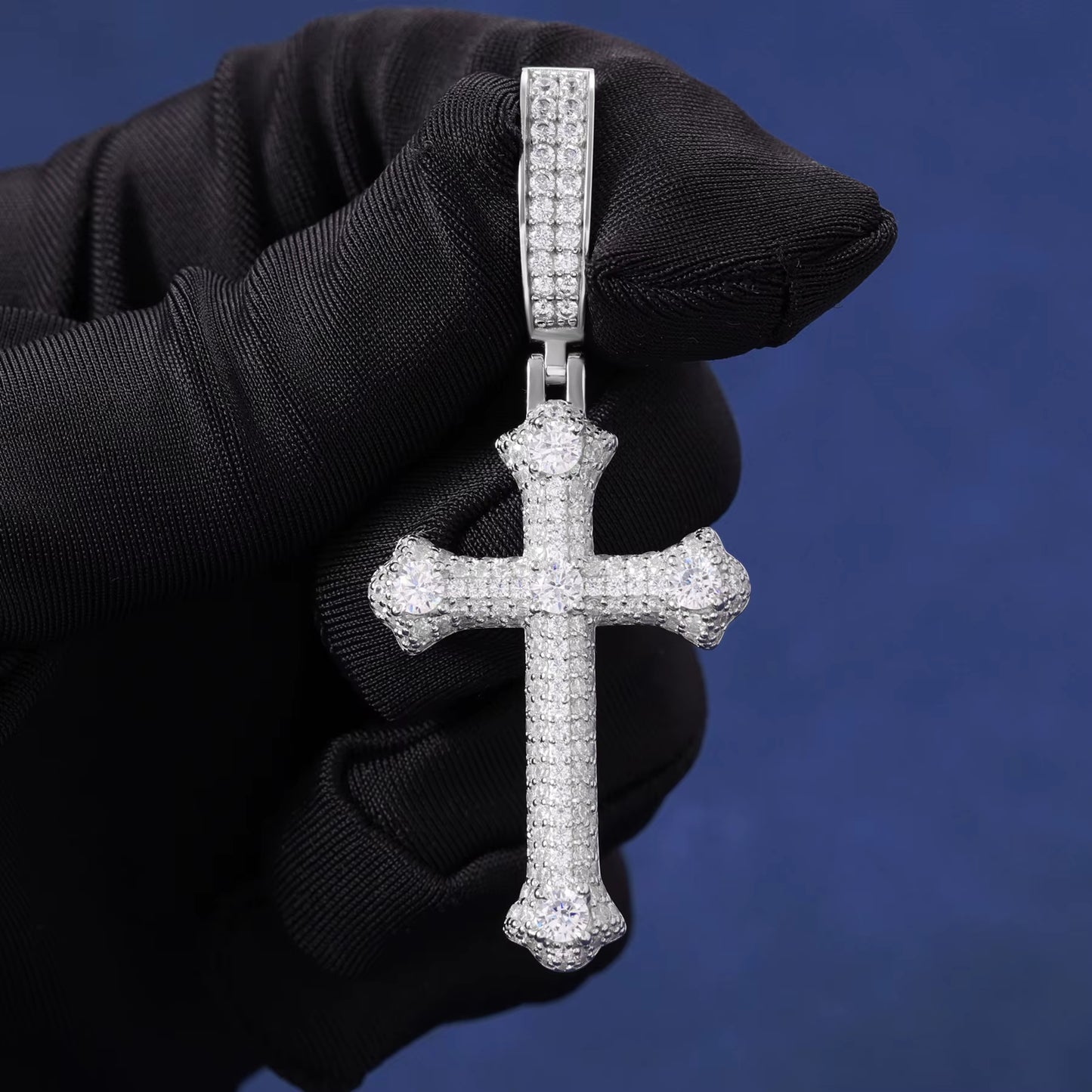 VVS Moissanite & 925 Sterling Silver - Luxury Cross Thorns