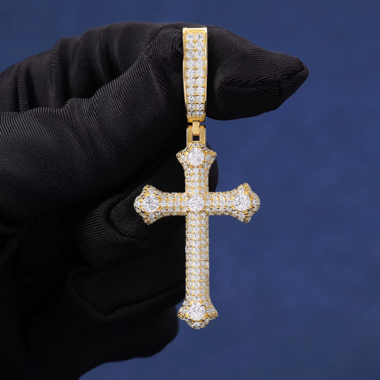 VVS Moissanite & 925 Sterling Silver - Luxury Cross Thorns